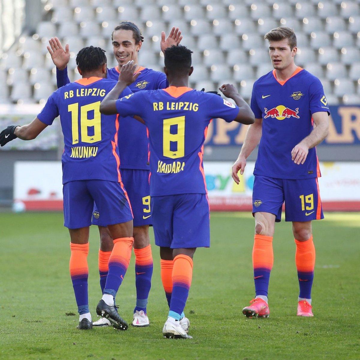 Leipzig'de Alexander Sörloth açıldı