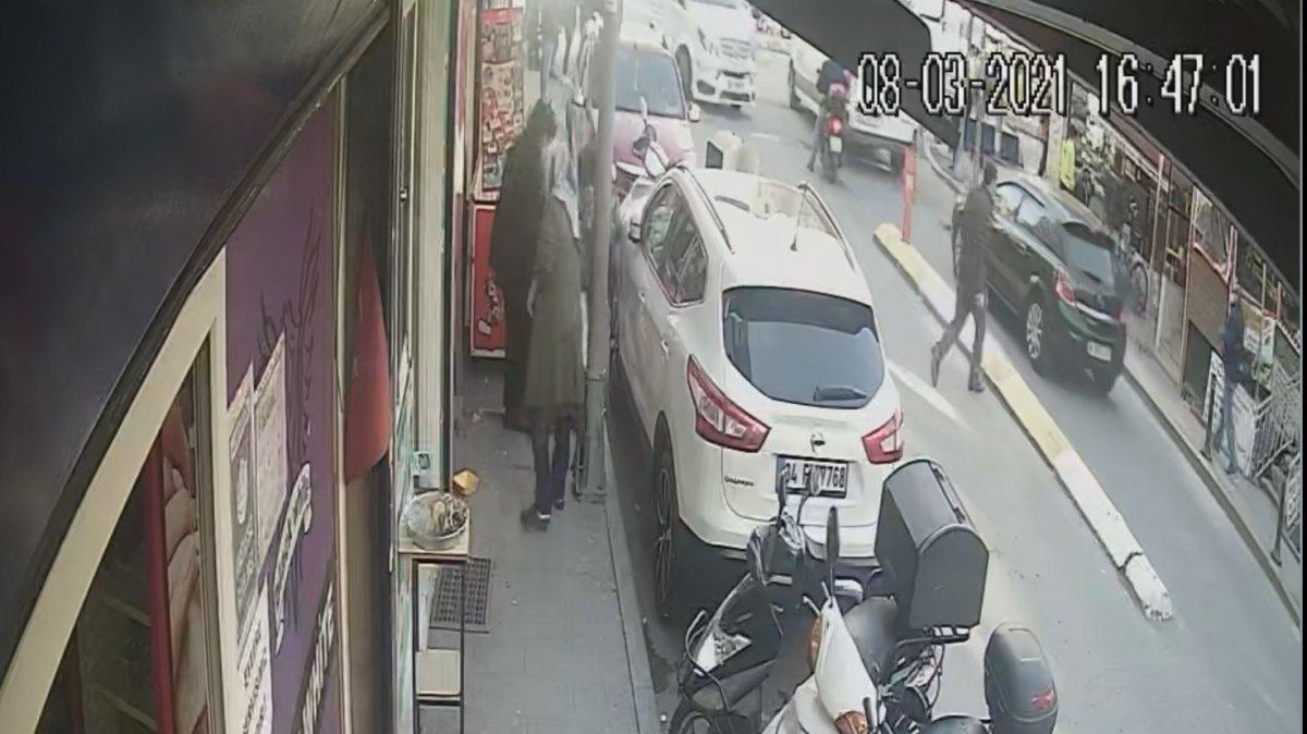 İstanbul'da küçük çocuk, annesinin gözü önünde trafik kazası geçirdi