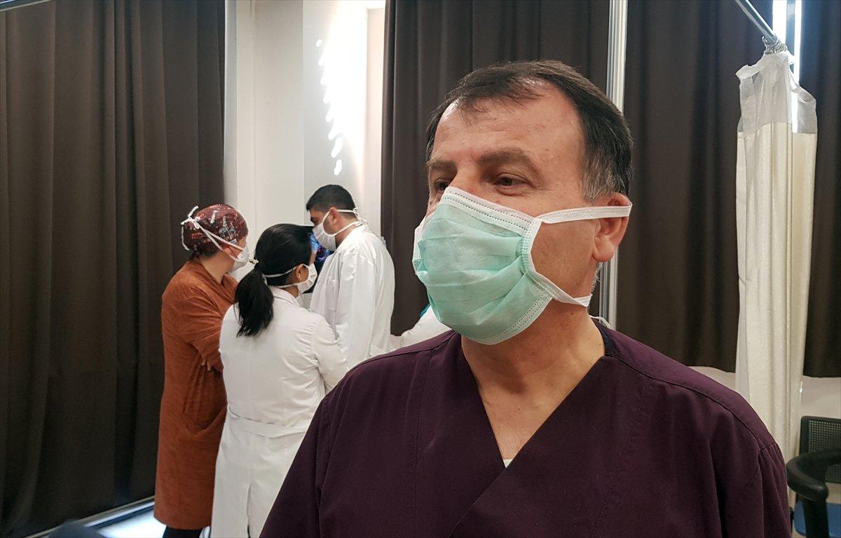 Göbek kordonundan kan nakli yapılan bebek yaşama tutundu