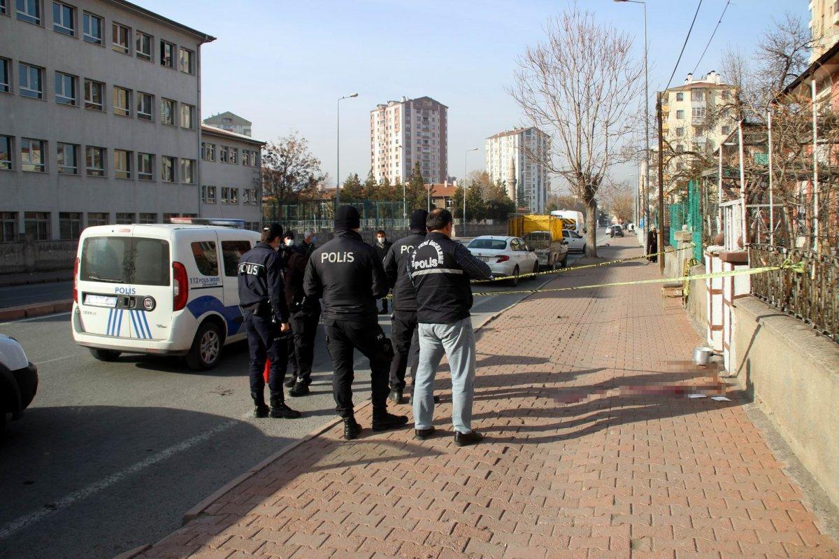 Kayseri'de tartıştığı komşusunu vurup, teslim oldu