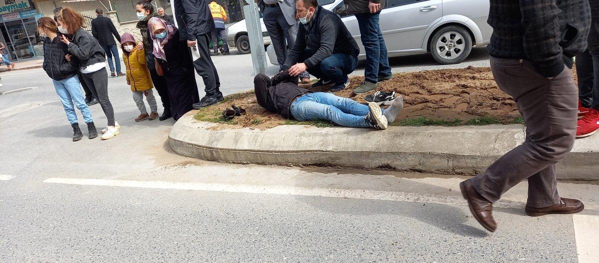 Sakarya'da aynı anda 2 kaza karışıklığa neden oldu