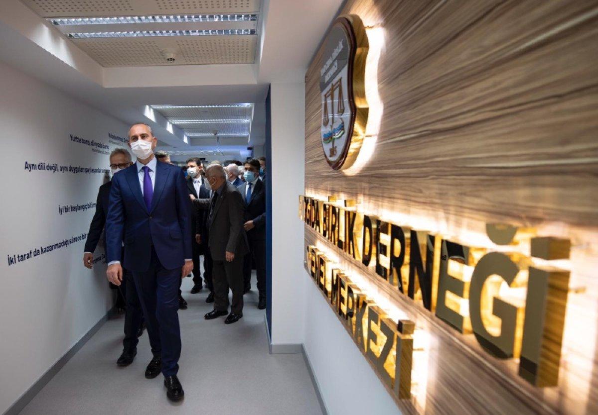 Abdulhamit Gül: Bugün darbecileri yargılayan bir yargı var