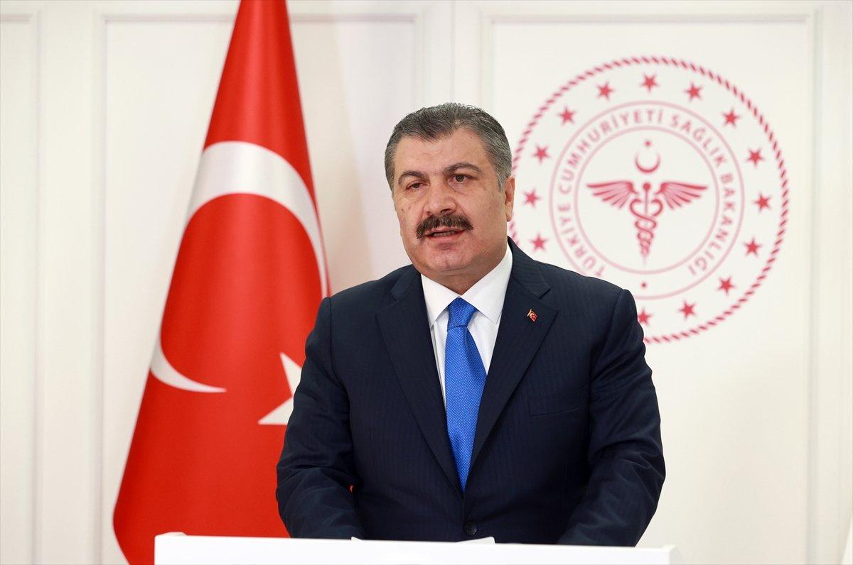 Koronavirüs salgınının 1. yılı: Fahrettin Koca kameralar karşısında