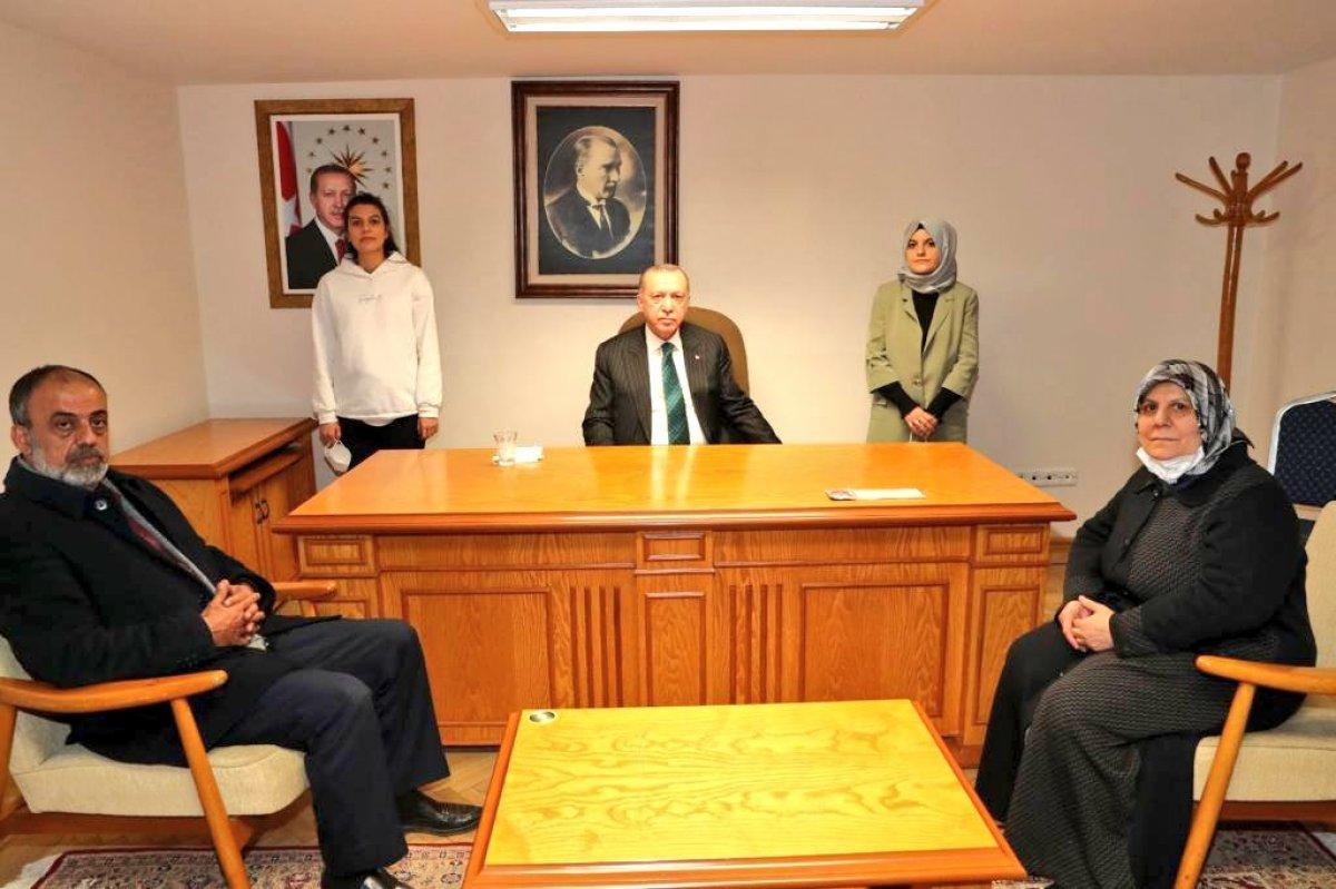 Cumhurbaşkanı Erdoğan, Gara şehidi Semih Özbey'in ailesiyle görüştü