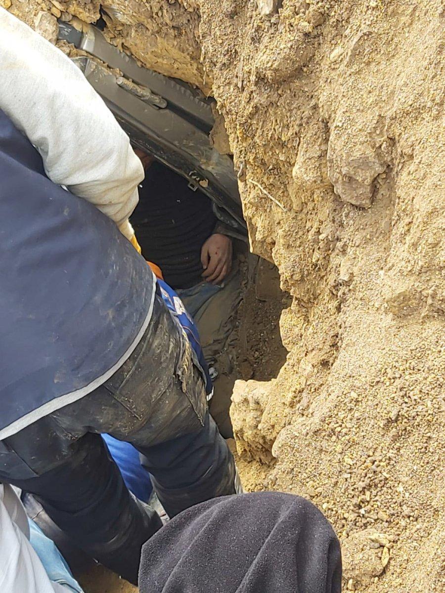 Sivas'ta operatör toprak altında kaldı