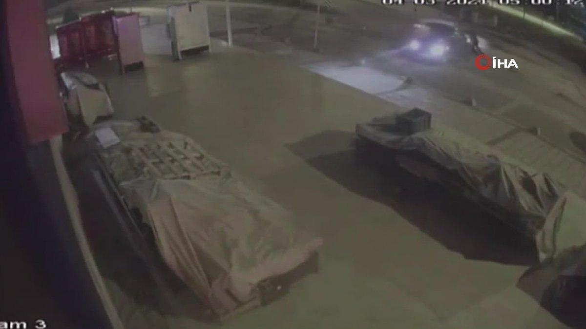 Esenyurt'ta dükkan sahibine yakalanan hırsızlar böyle kaçtı