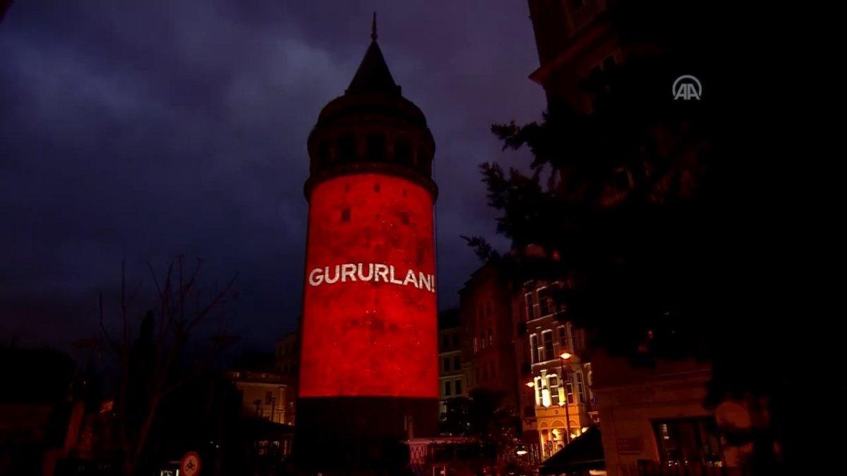 İstiklal Marşı’nın 100. yılına özel Galata Kulesi'nde gösteri