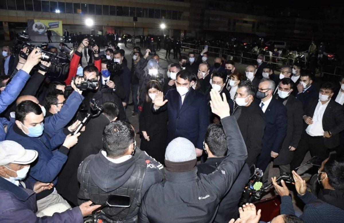 Murat Kurum, Keşan'daki Romanlara triportör hediye etti