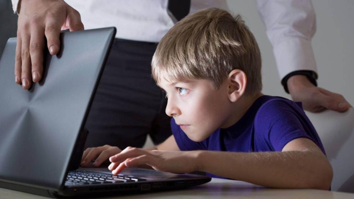 Çocuklarınızı internetteki kötü içeriklerden koruyun