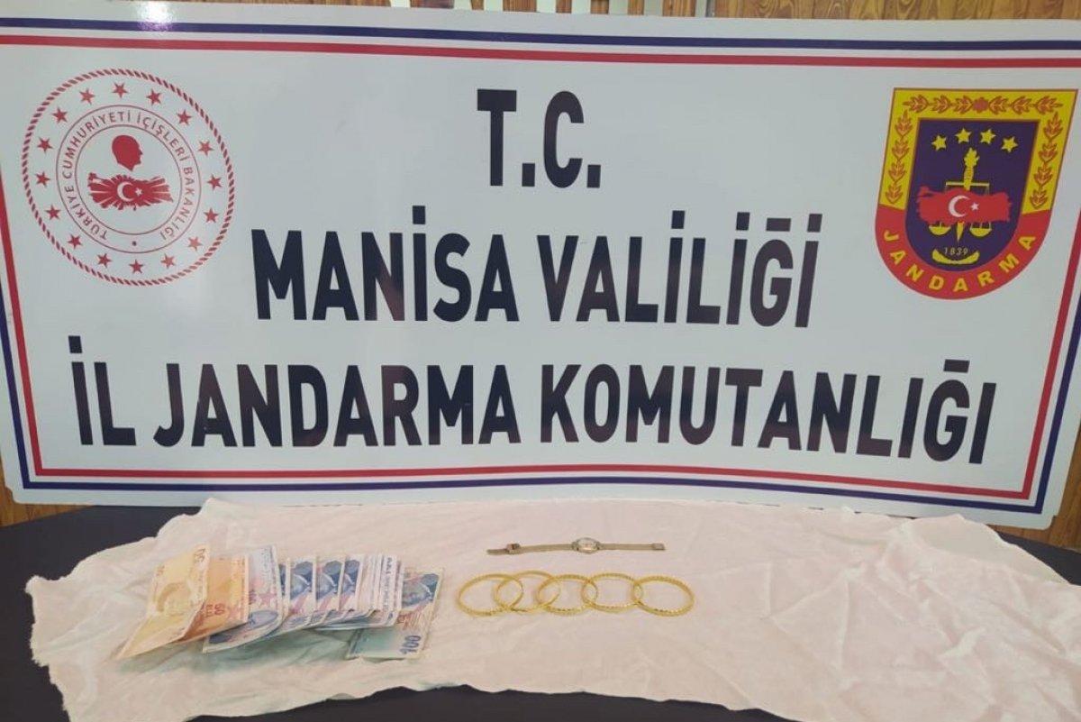 Manisa'da evine girip bileziklerini çalan hırsız kardeşi çıktı