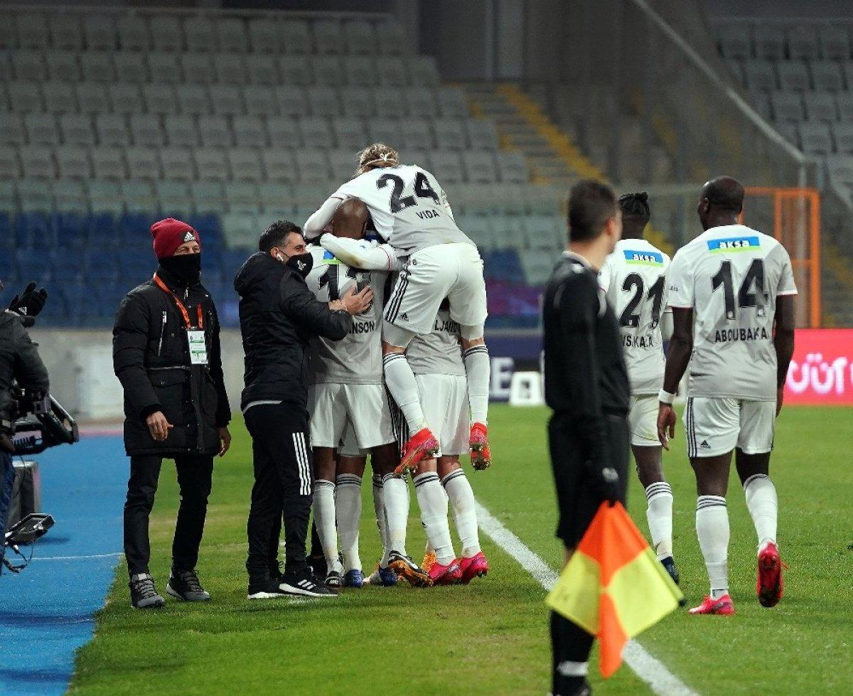 Beşiktaş gollü maçta Başakşehir'i mağlup etti