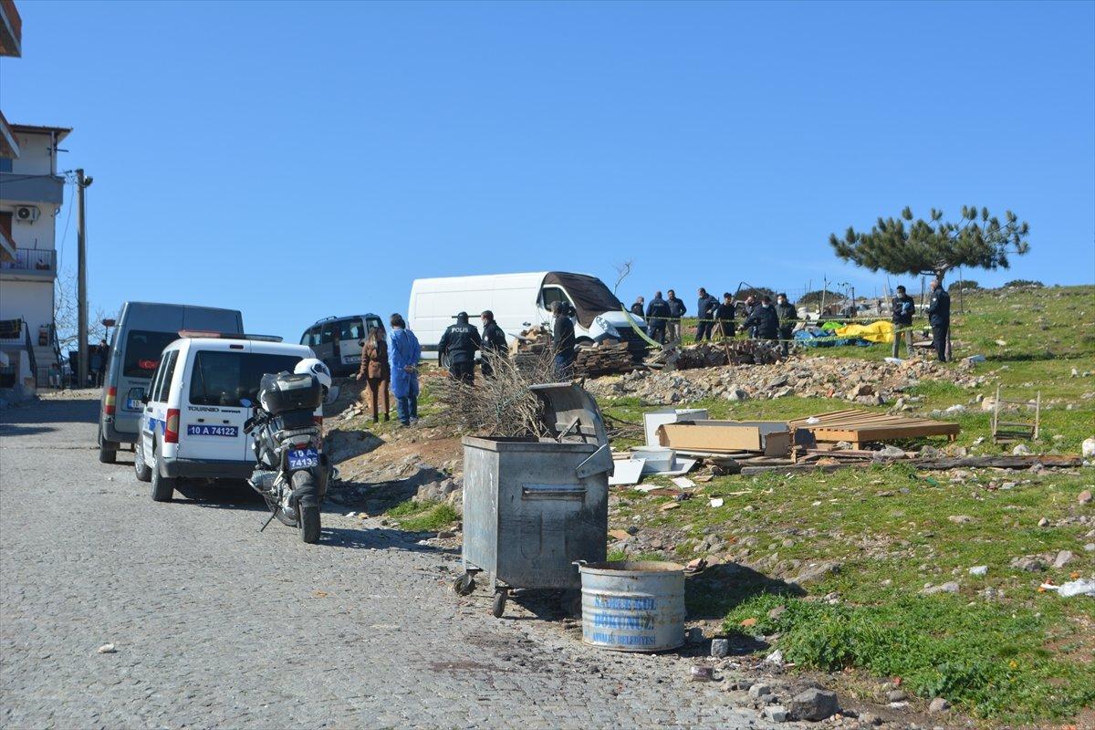 Balıkesir’de boş arazide poşetin içinden bebek cesedi çıktı