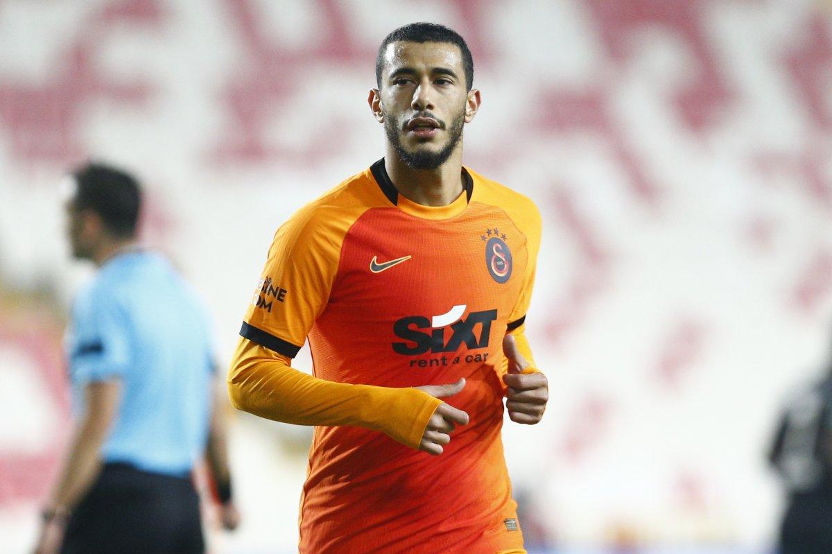 Younes Belhanda'nın menajeri kulüp arıyor