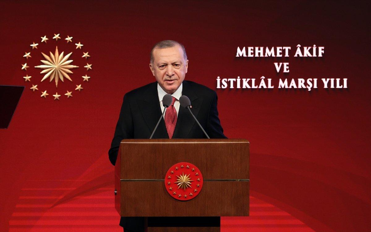 Cumhurbaşkanı Erdoğan, Mehmet Akif'in şiirini okudu