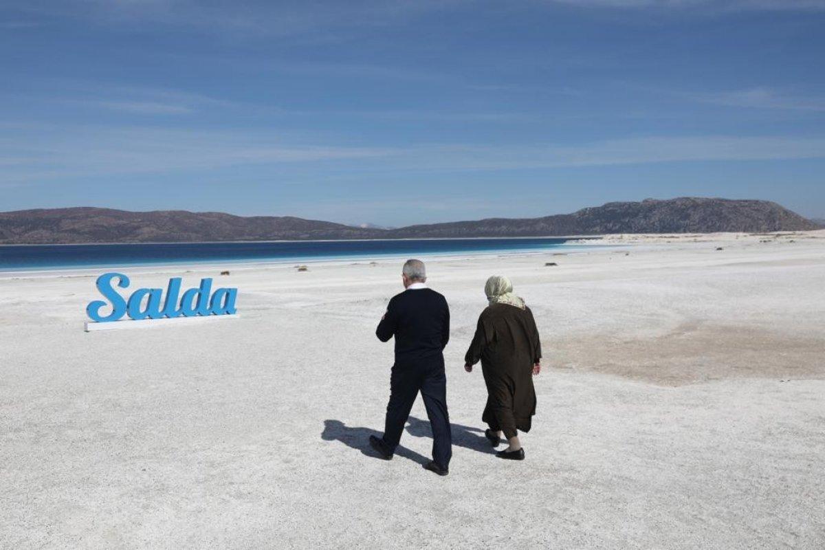 Binali Yıldırım, Salda Gölü'nü ziyaret etti