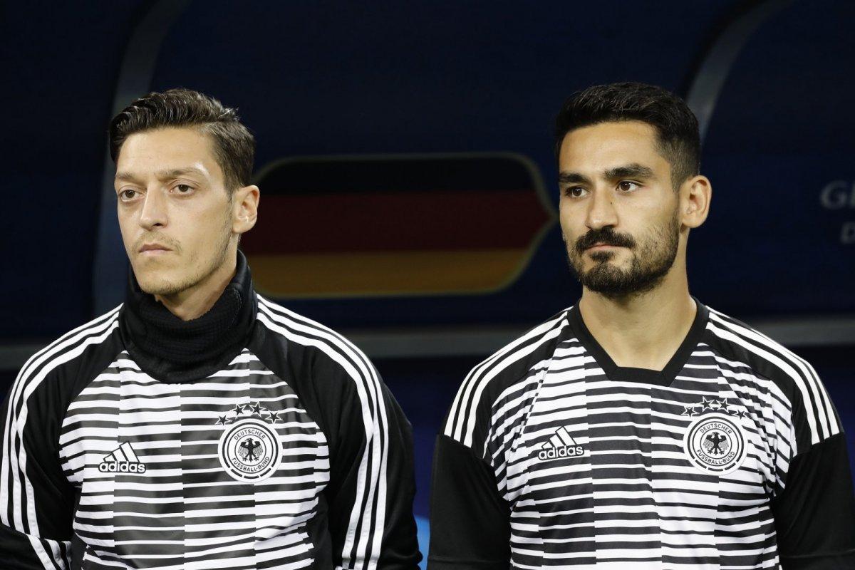 İlkay en iyi 11'inde Mesut Özil'e yer vermedi