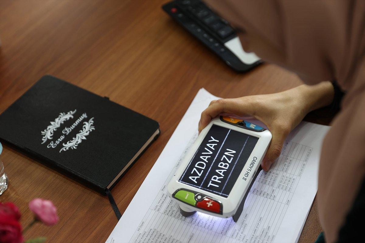 Genç Esra, yüzde 5 gören gözlerini tedavi ettirmek istiyor