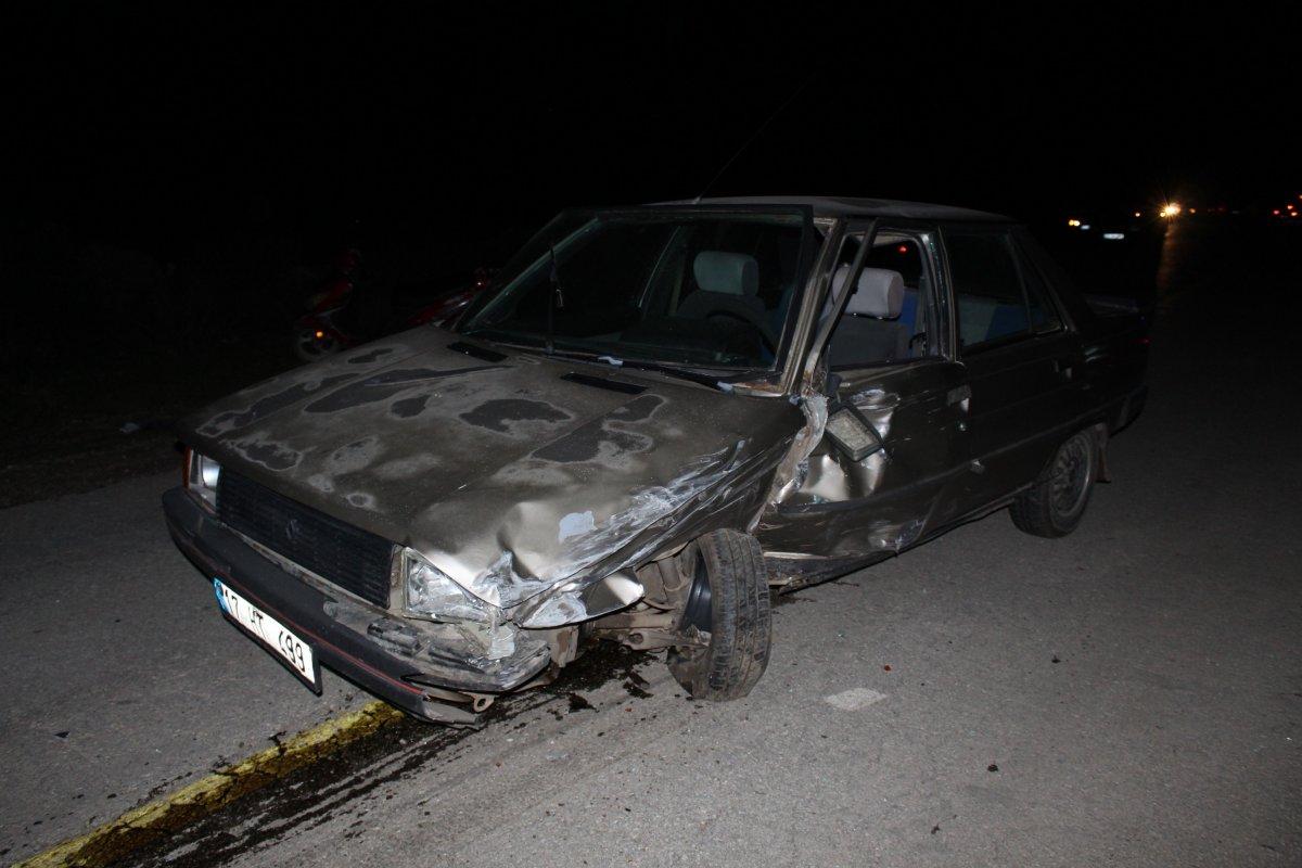 Çanakkale’de iki otomobil çarpıştı: 1 yaralı