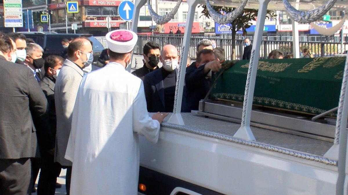 Süleyman Soylu'nun annesinin cenazesi camiye getirildi