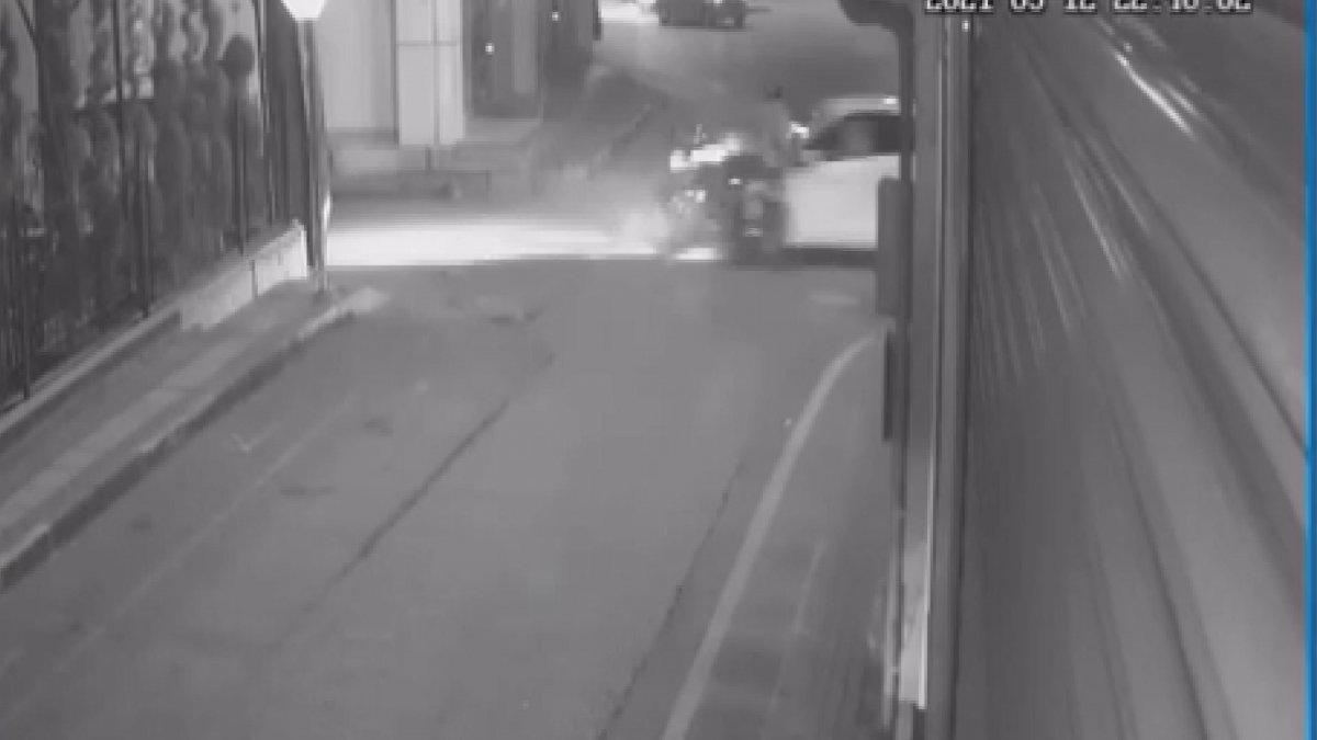 Bursa'da polisten kaçan sürücü motosikletliye çarptı