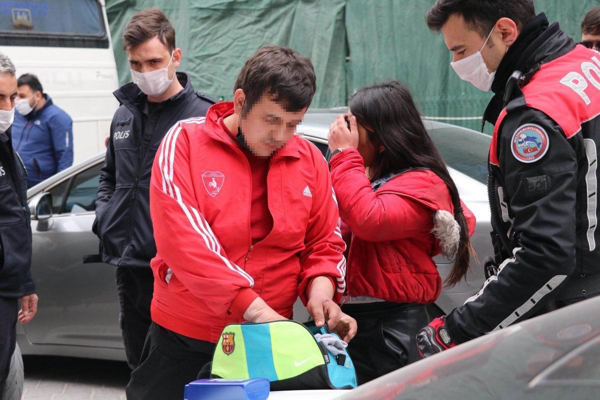 Denizli'de 'sevgilime yan gözle baktı' deyip bıçakladı