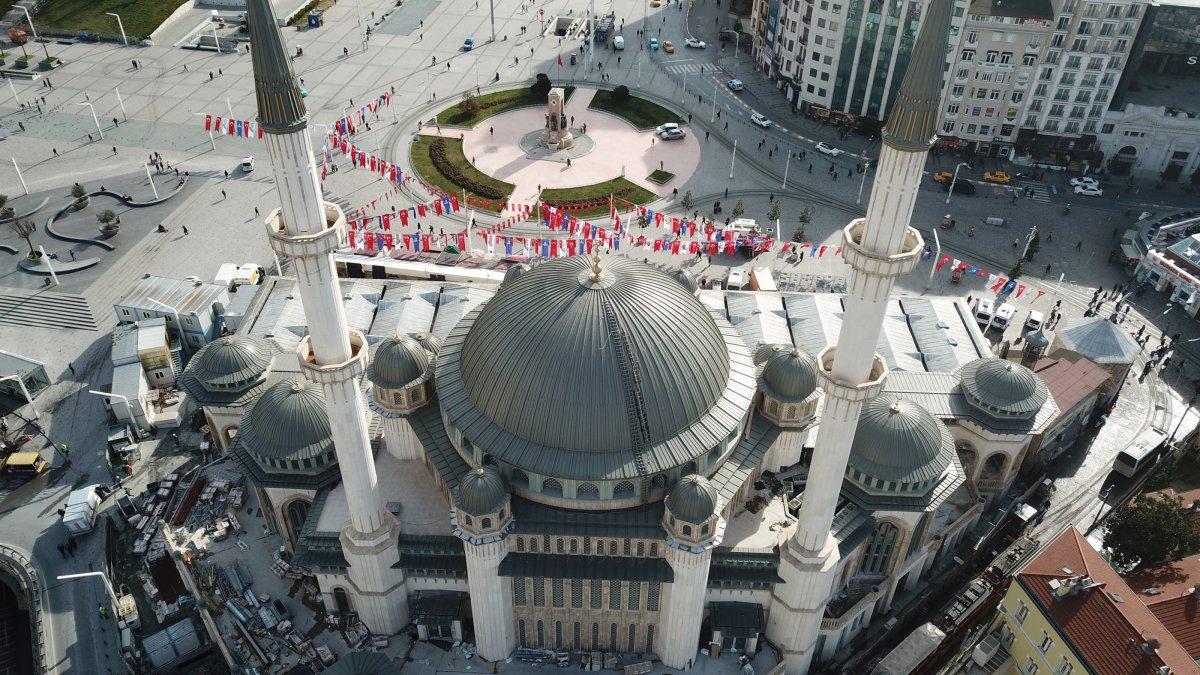 Taksim Camii'nde sona gelindi