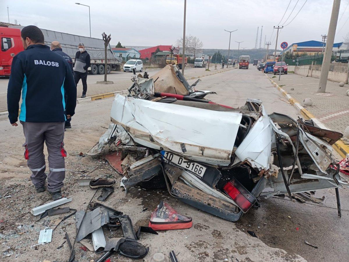 Balıkesir'de hatalı sollama ölüm getirdi