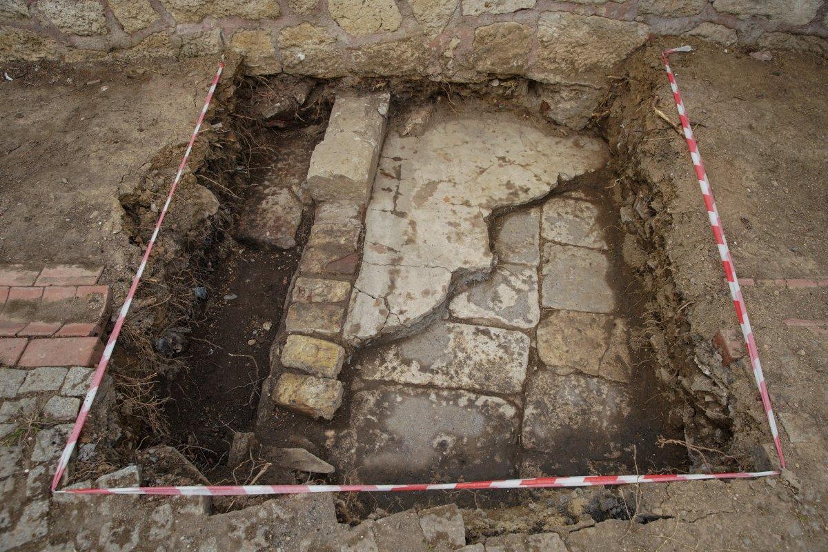 Eyüpsultan'daki kaldırım kazıldıkça tarih çıkıyor