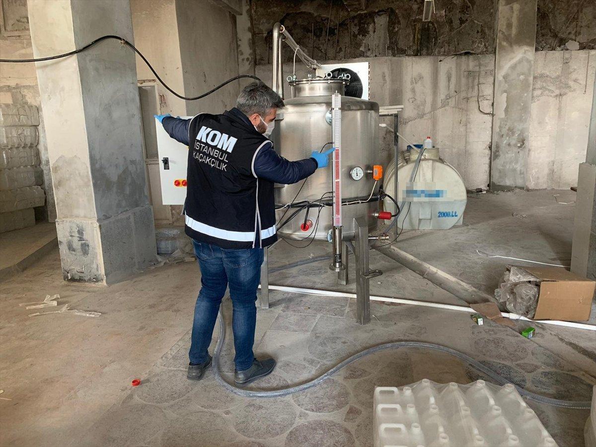 İstanbul'da 5 bin 195 litre etil alkol ele geçirildi