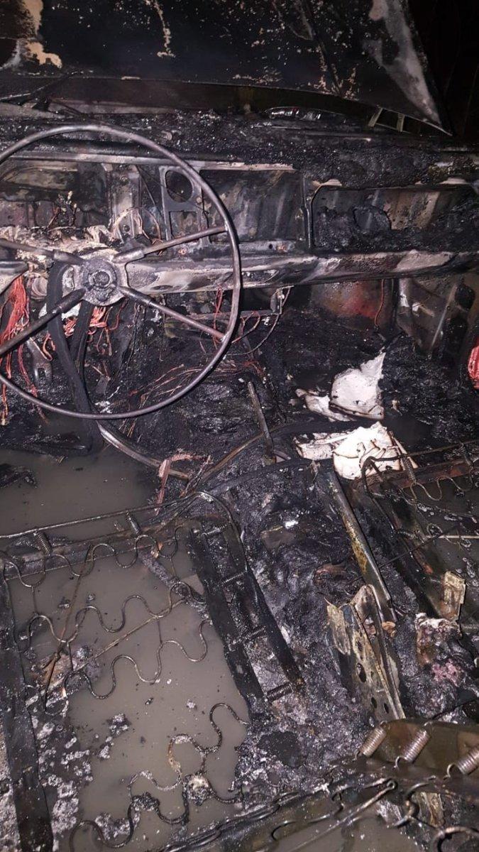 Aydın'da seyir halindeki araç alevlere teslim oldu