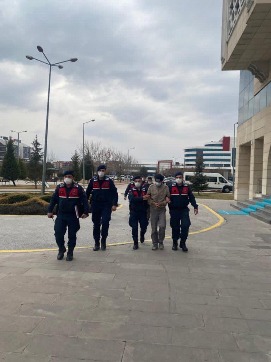 Konya'da boru hırsızı baba ile oğul yakalandı
