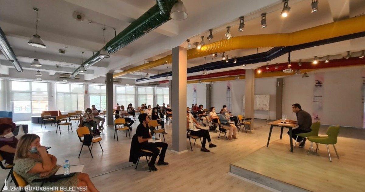 CHP'li belediyeden Enver Aysever'e 18 günlük eğitim için 238 bin lira