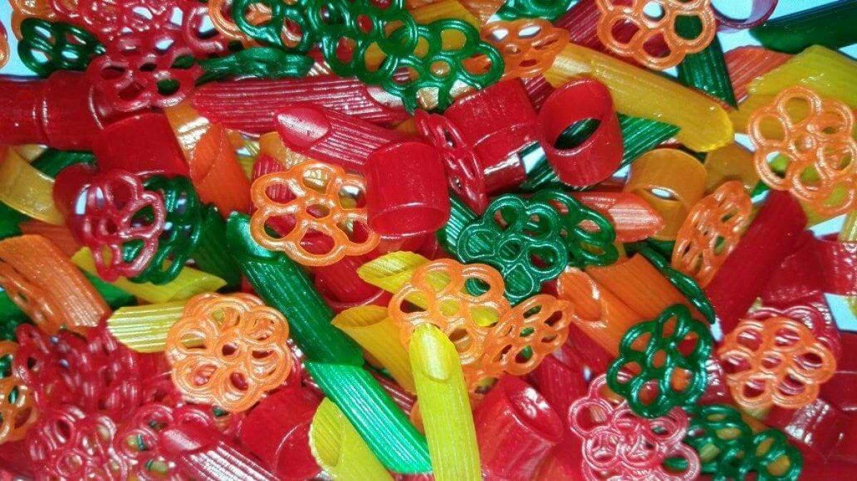 Suriye cipsi nedir, nasıl yapılır? Yağda açılan renkli Suriye cipsi yapılışı..