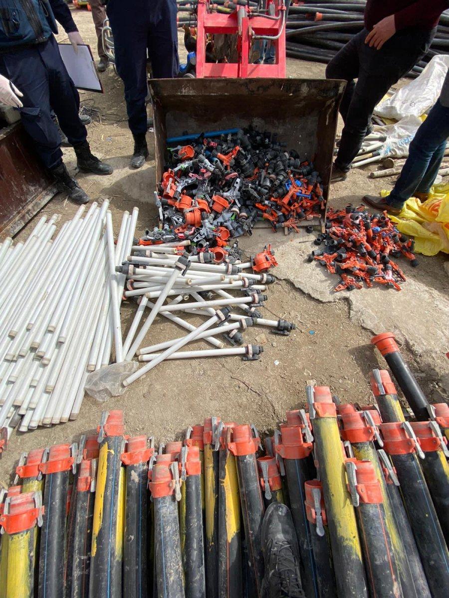 Konya'da boru hırsızı baba ile oğul yakalandı