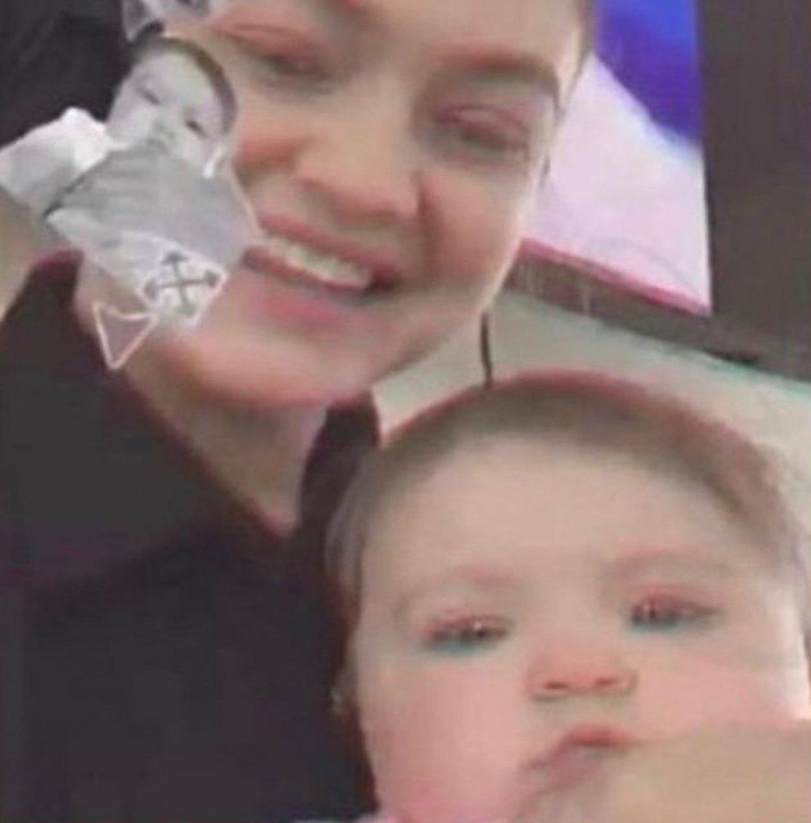 Gigi Hadid kızını paylaştı