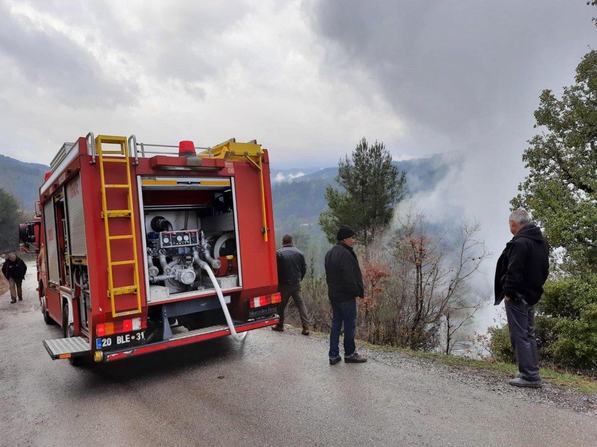 Denizli'de kaçak elektriği kesilince sinirlenip evini yaktı