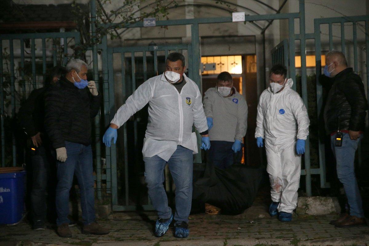 Antalya'da aynı aileden 4 kişi vurulmuş halde bulundu