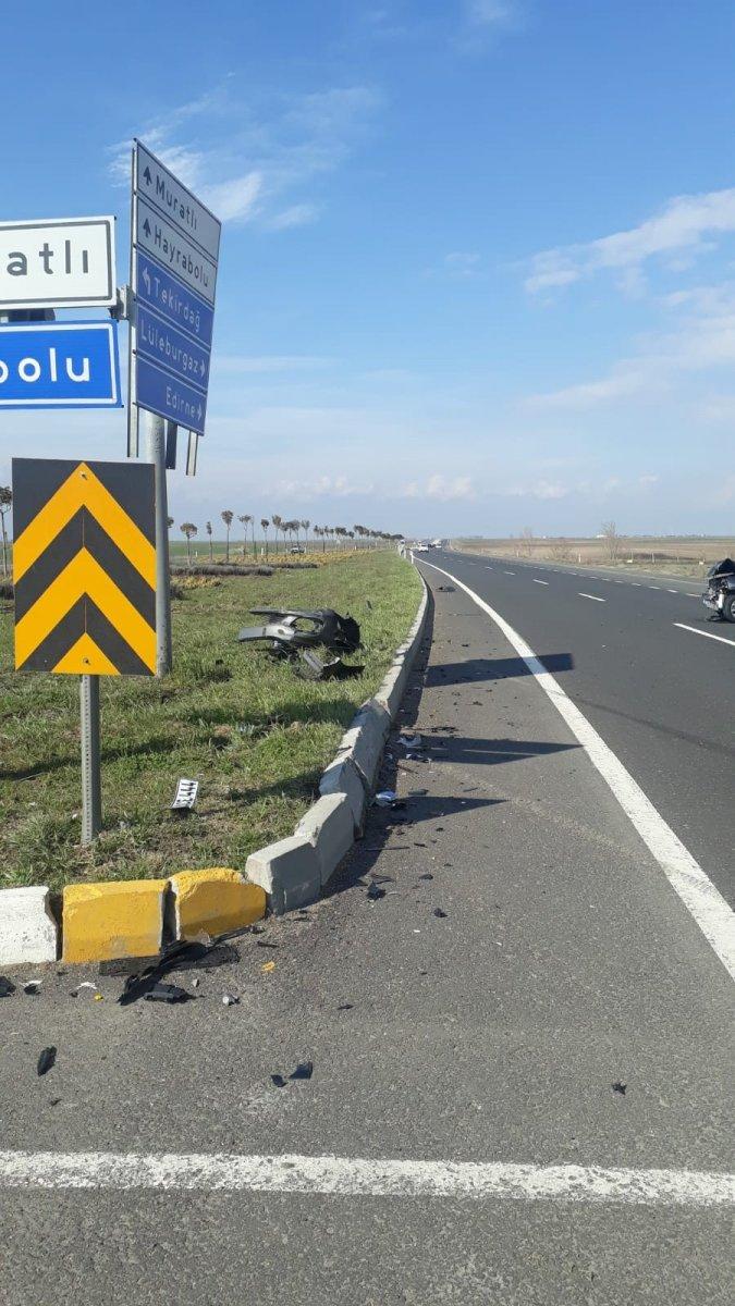Tekirdağ’da kavşakta kaza: 3 yaralı