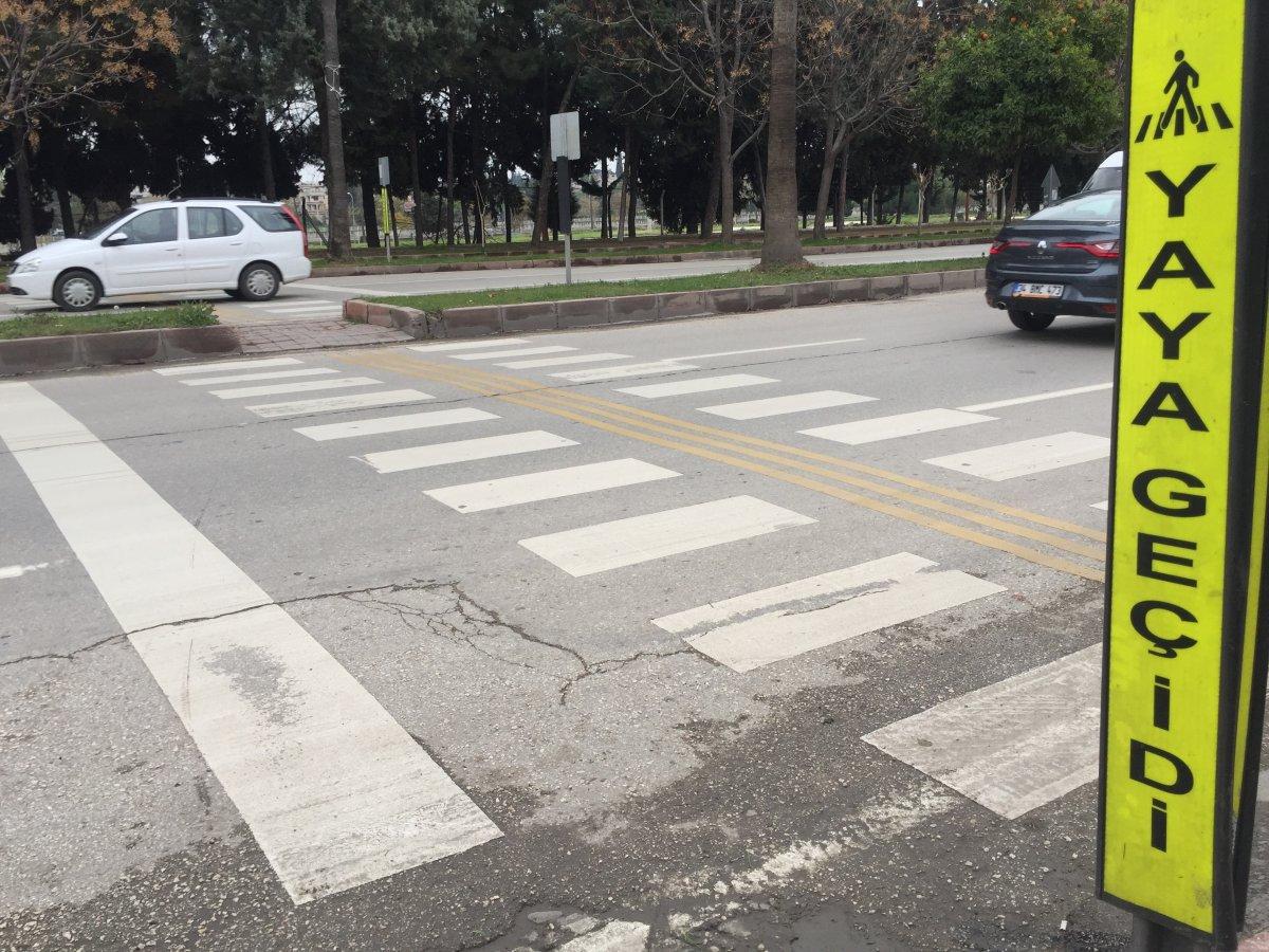 Adana’da yayaya çarpıp kaçan kadın sürücüyü kırık ayna ele verdi