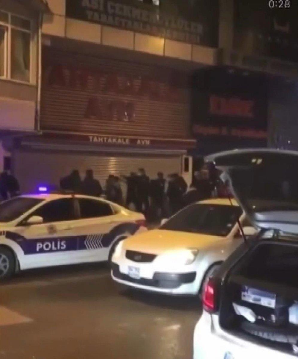 Çekmeköy'de polis, kavgaya karışan iki grubu biber gazı kullanarak ayırdı