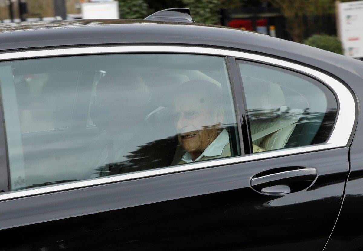 Prens Philip, 1 aylık tedavinin ardından taburcu edildi