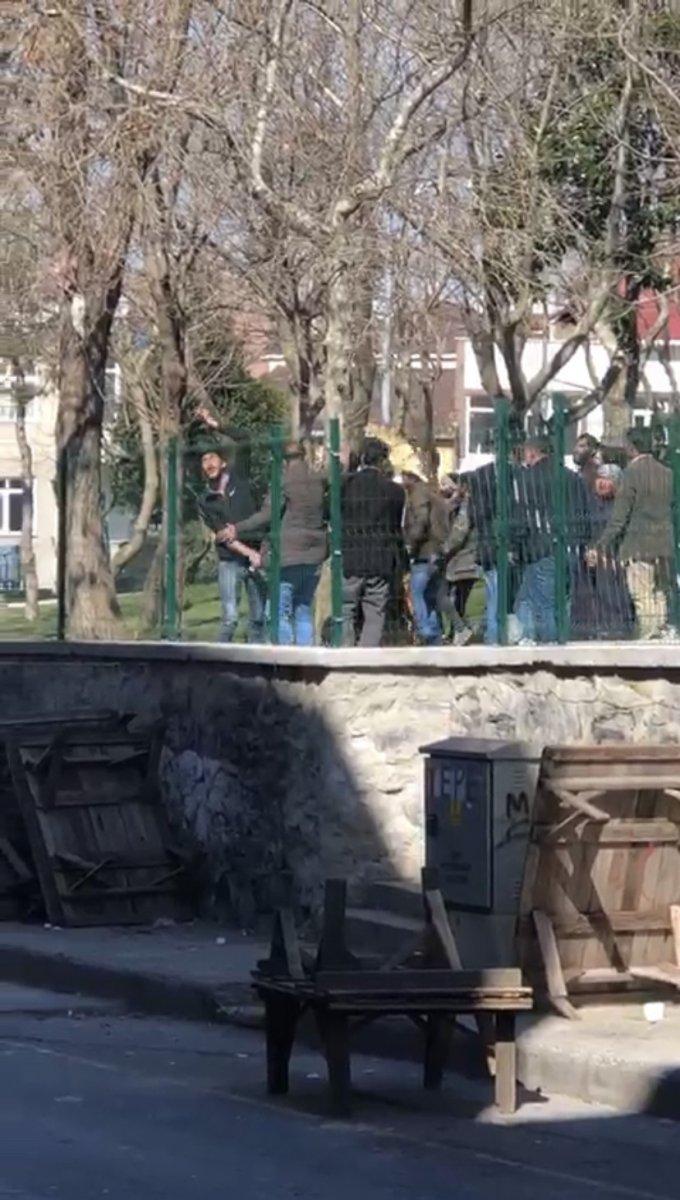 Beyoğlu'nda tartıştığı genci boğazından bıçaklayan Suriyeli yakalandı