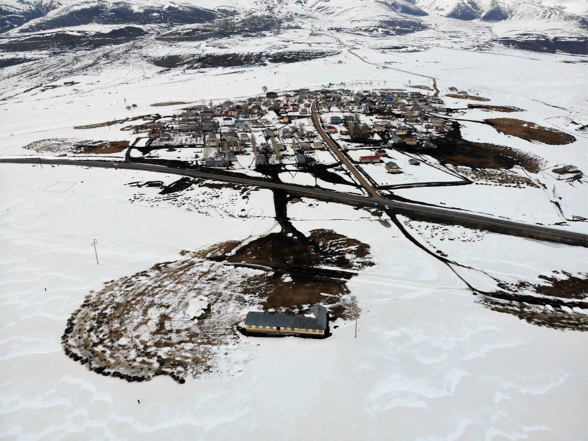 Muş'ta besicilerin ilkbahar beklentisi ertelendi