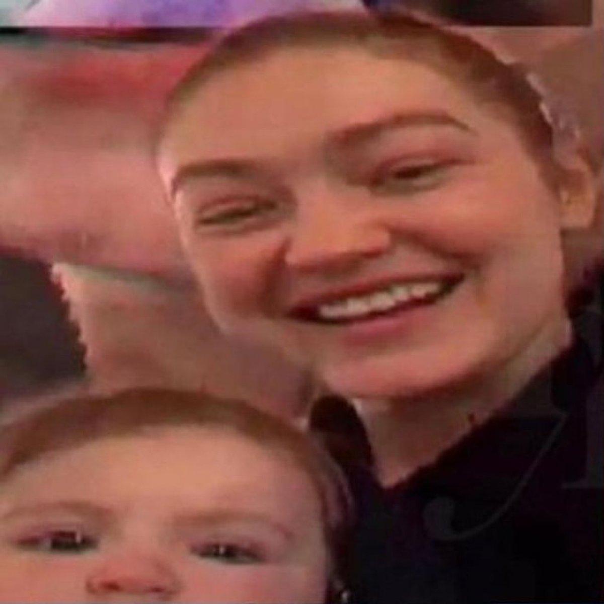 Gigi Hadid kızını paylaştı