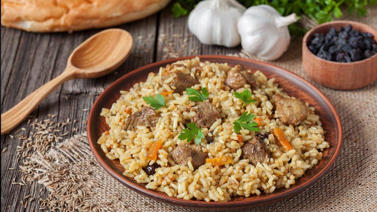 Özbek pilavı nasıl yapılır, malzemeleri nelerdir? Özbek pilavı tarifi..