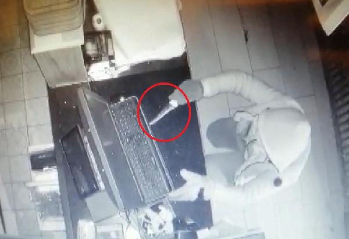 Bursa'da kasayı açamayan hırsız sadaka kutusunu çaldı