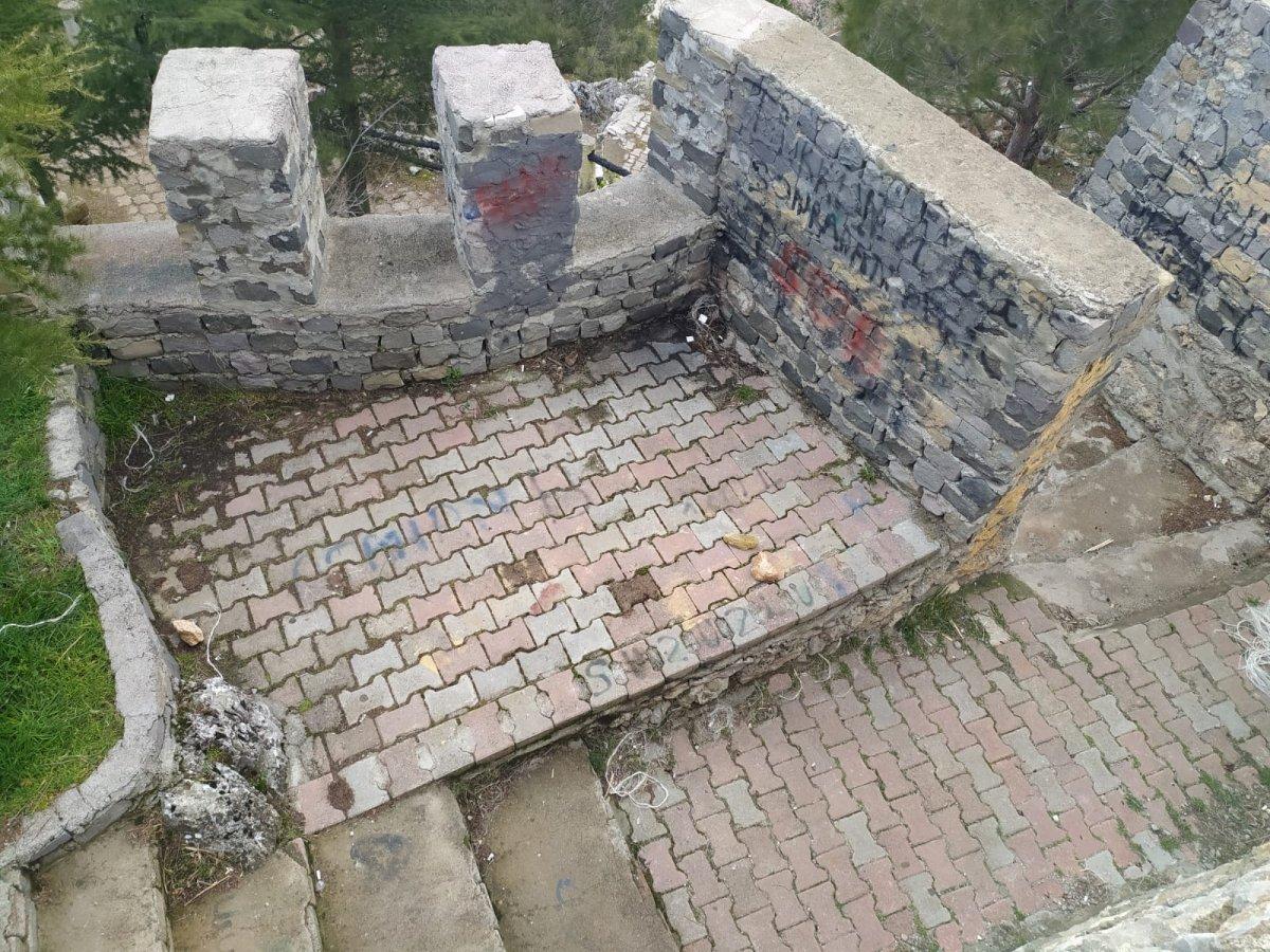 Burdur'da 17 yaşındaki kız bıçaklanarak öldürüldü