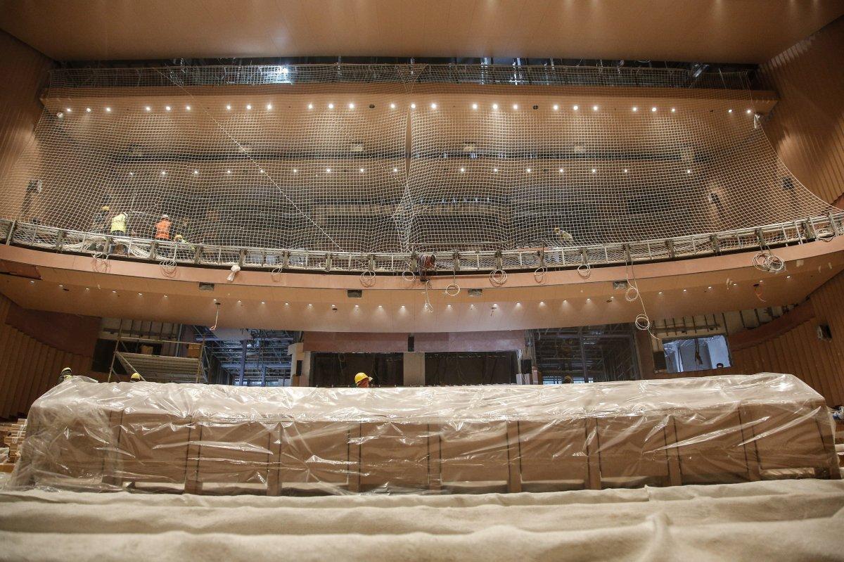 Taksim'deki AKM'de son aşamaya gelindi: Koltuklar takılıyor