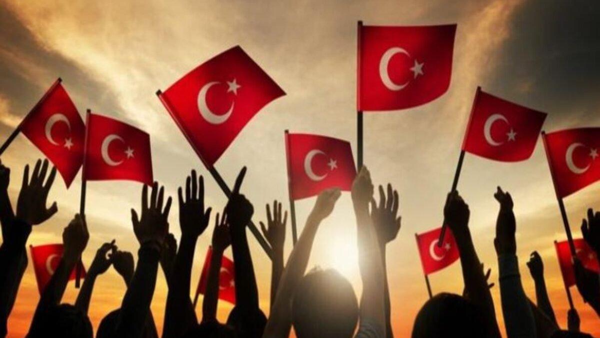 Yarın resmi tatil mi? 18 Mart Çanakkale Zaferi ders var mı, okullar tatil mi?