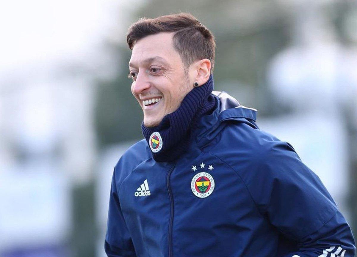Mesut Özil'den erken dönüş için ekstra antrenman